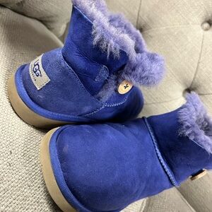 Purple/blue uggs boots